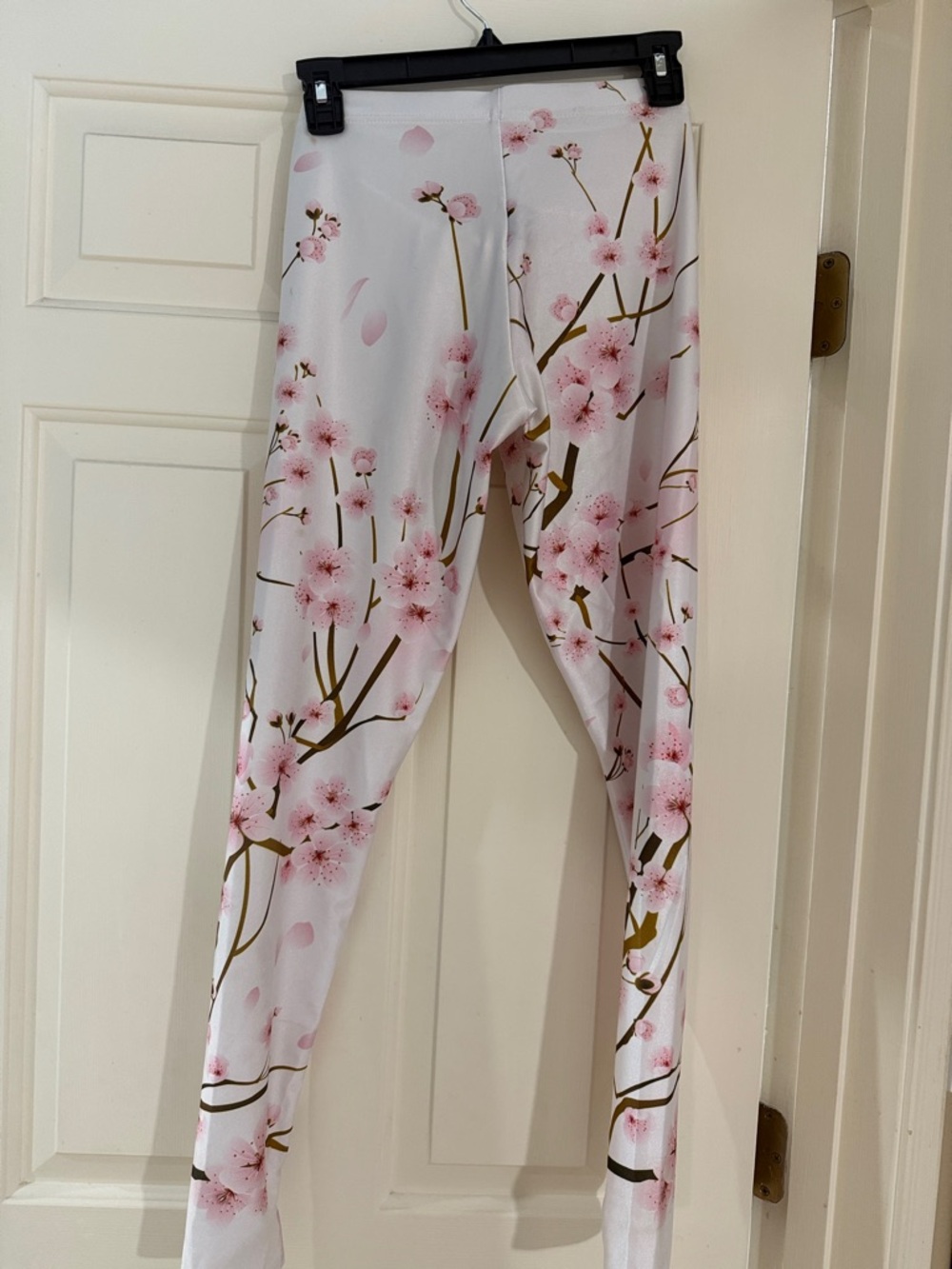 BlackMilk White Cherry Blossom Leggings - Picture 4 of 4